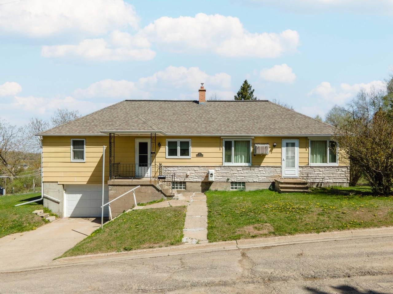 37 Washington Ave - Photo 1