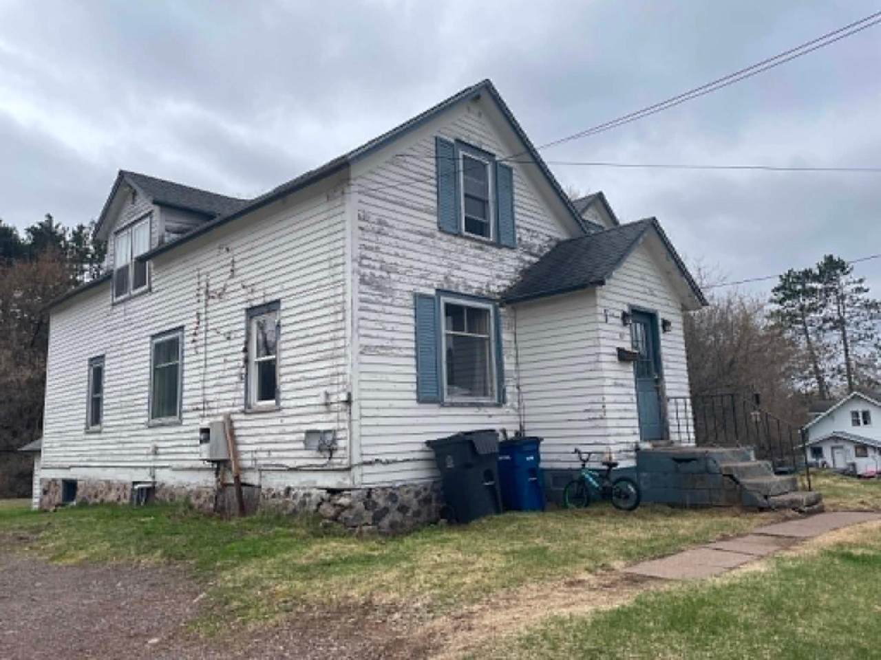 311 Cedar St - Photo 1