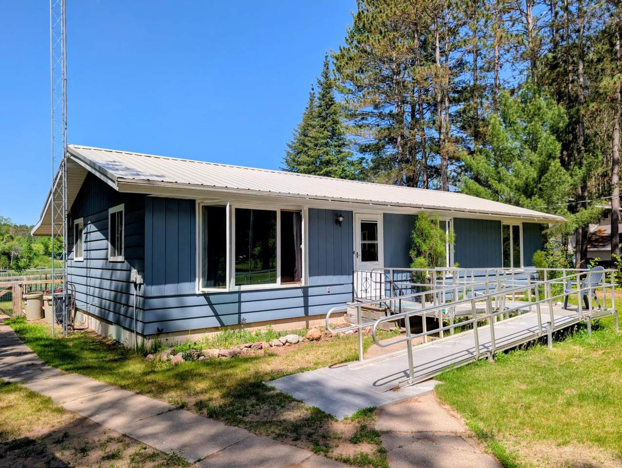 N11068 Pine Tree Ln - Photo 1