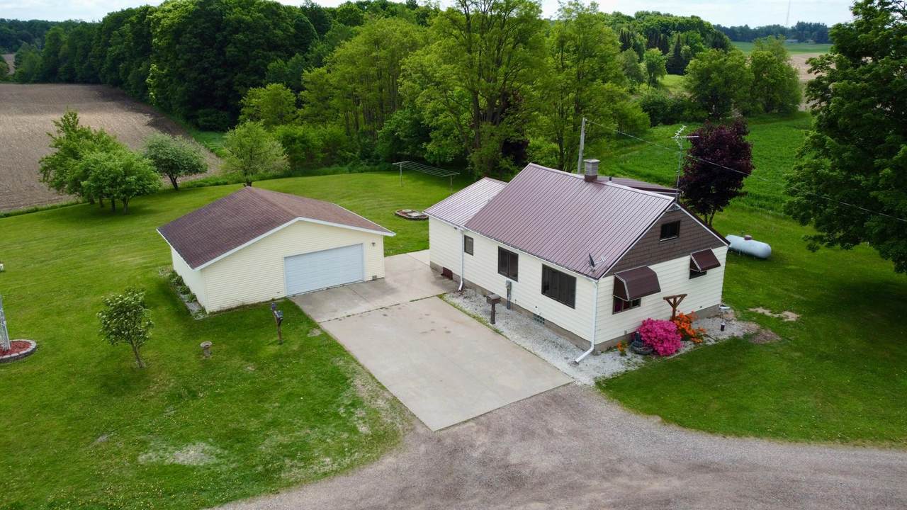 W7195 Clay Rd - Photo 1