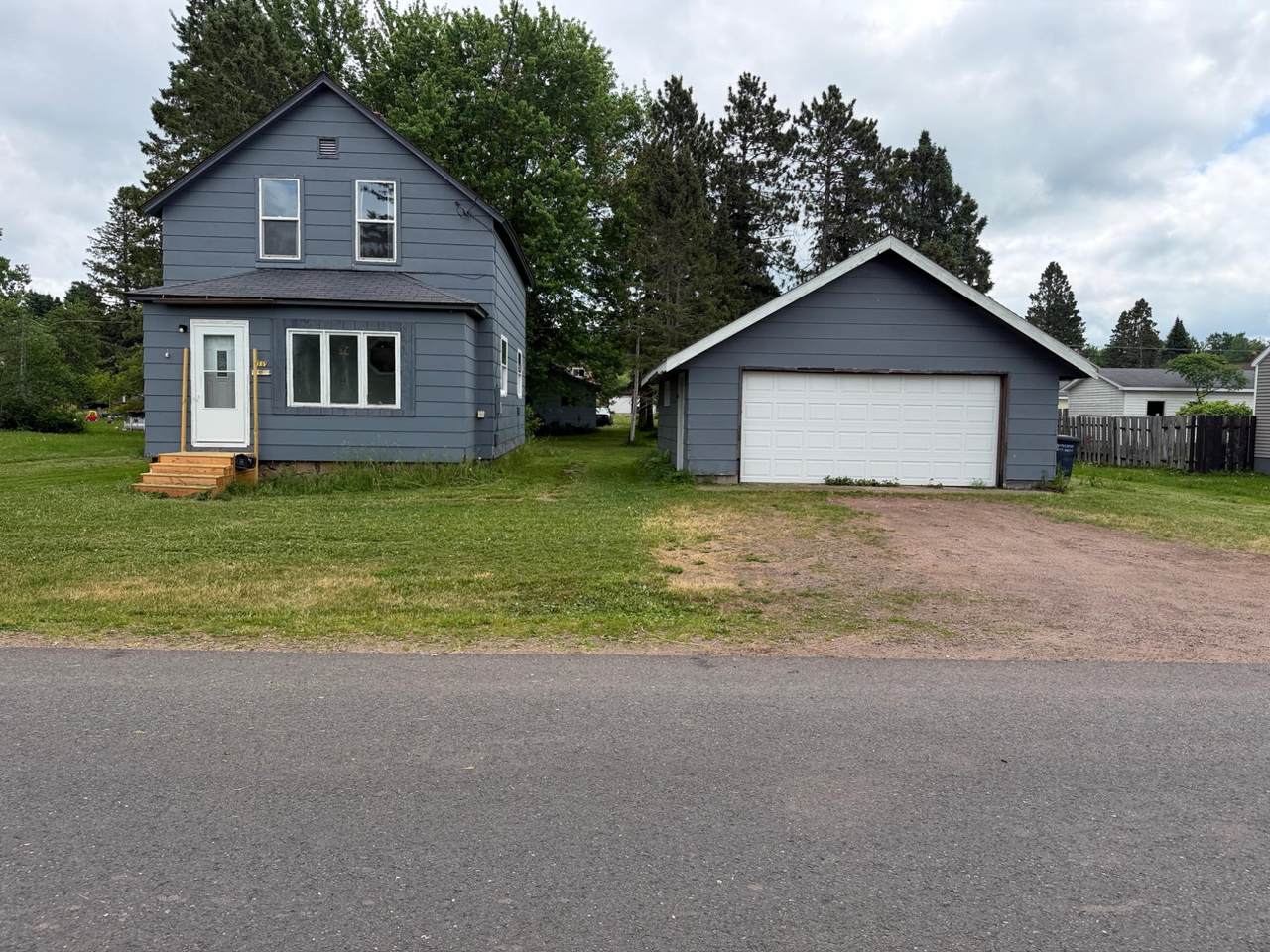 1719 Hadley St - Photo 1