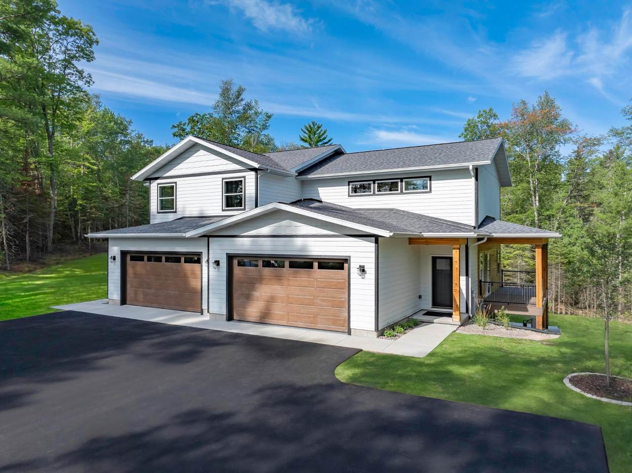 1643 Golf View Rd - Photo 1