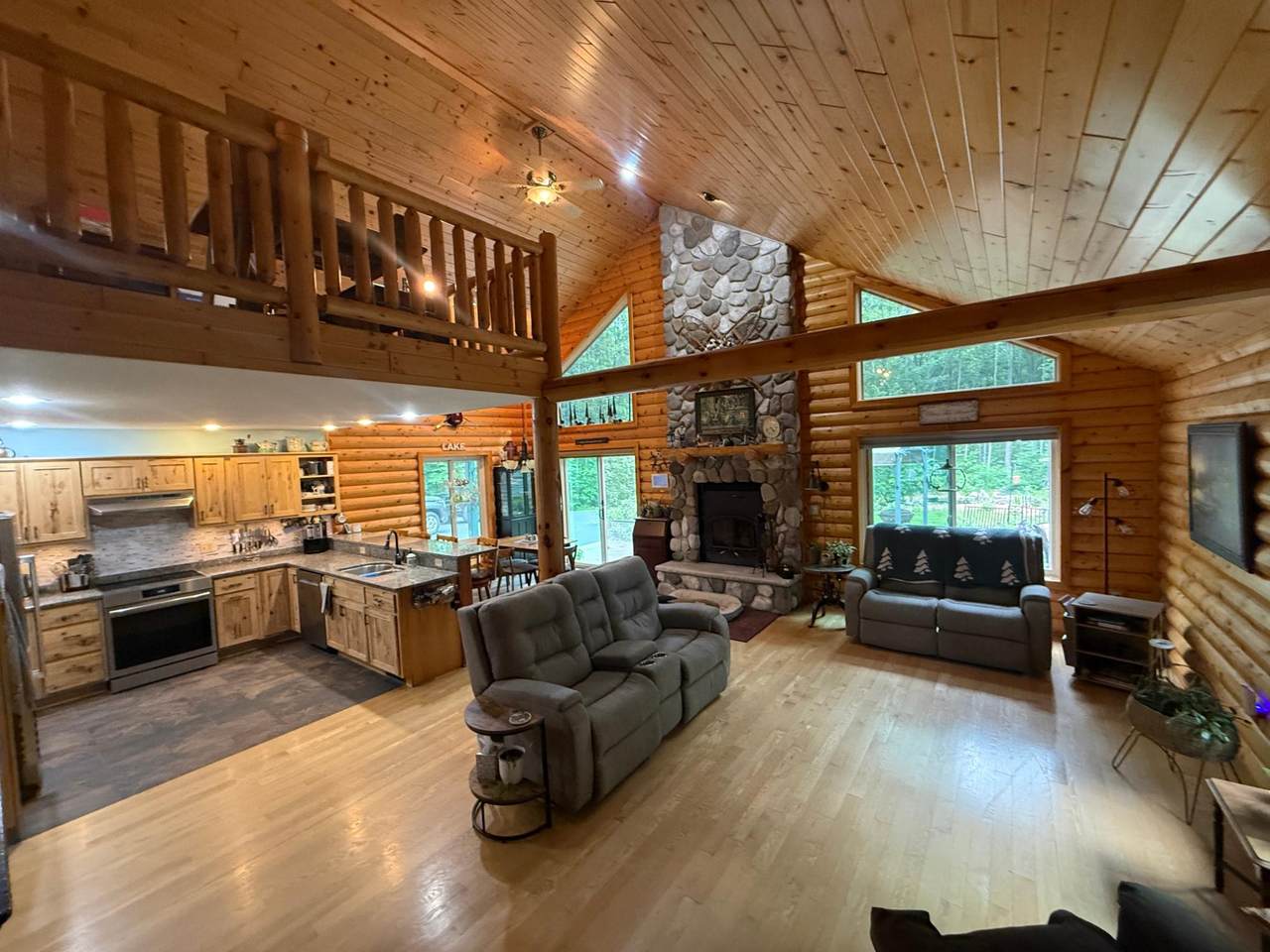 https://bt-photos.global.ssl.fastly.net/northwoods/1280_boomver_1_218144-2.jpg