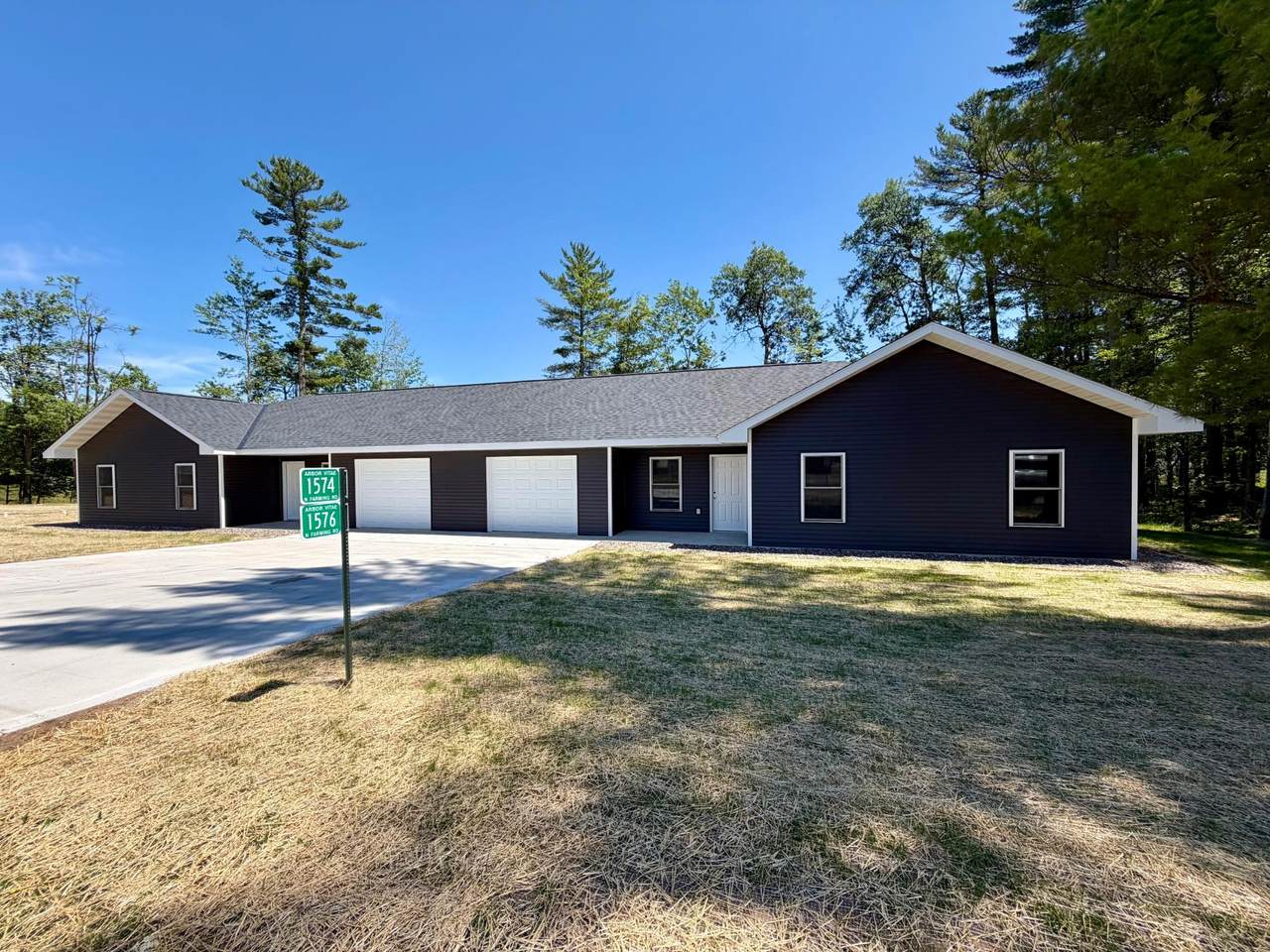 1576 Farming Rd - Photo 1