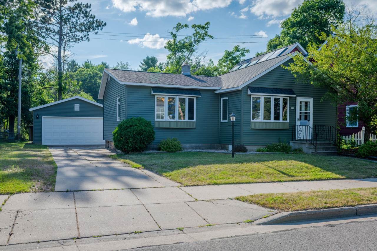 610 Riek St - Photo 1