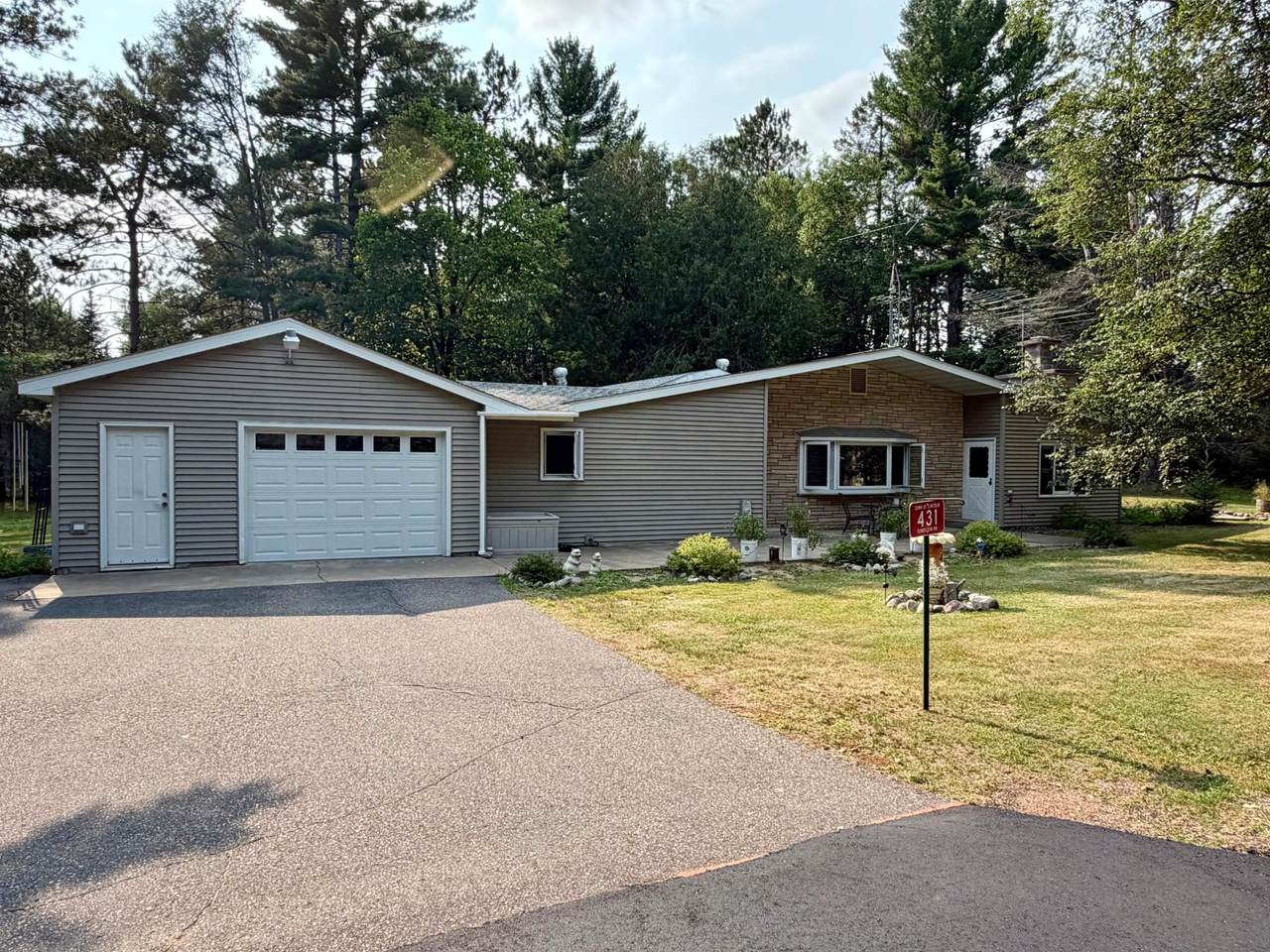 431 Sundstein Rd - Photo 1