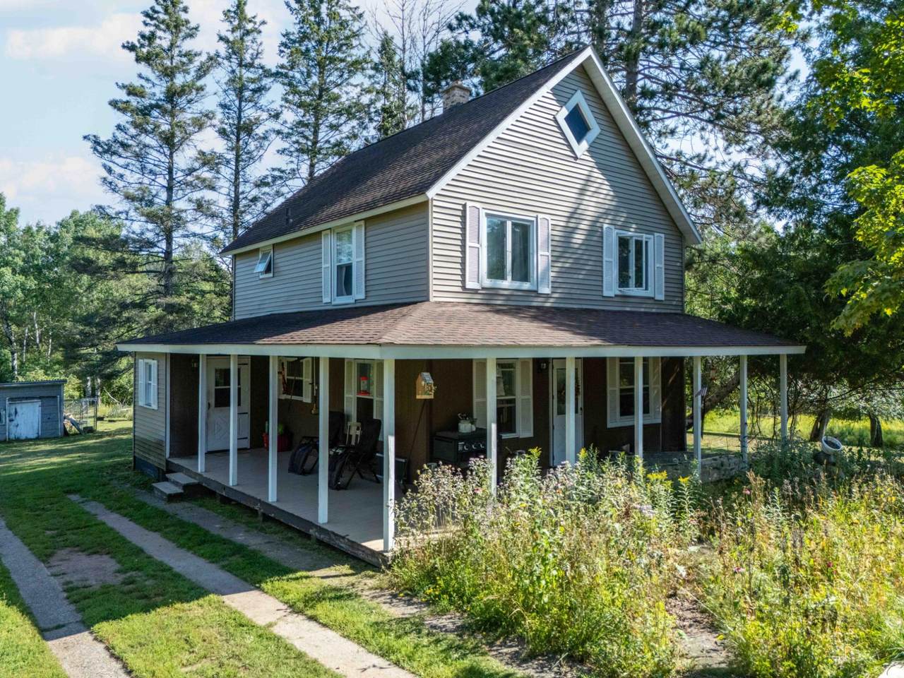 994 Hiawatha Rd - Photo 1