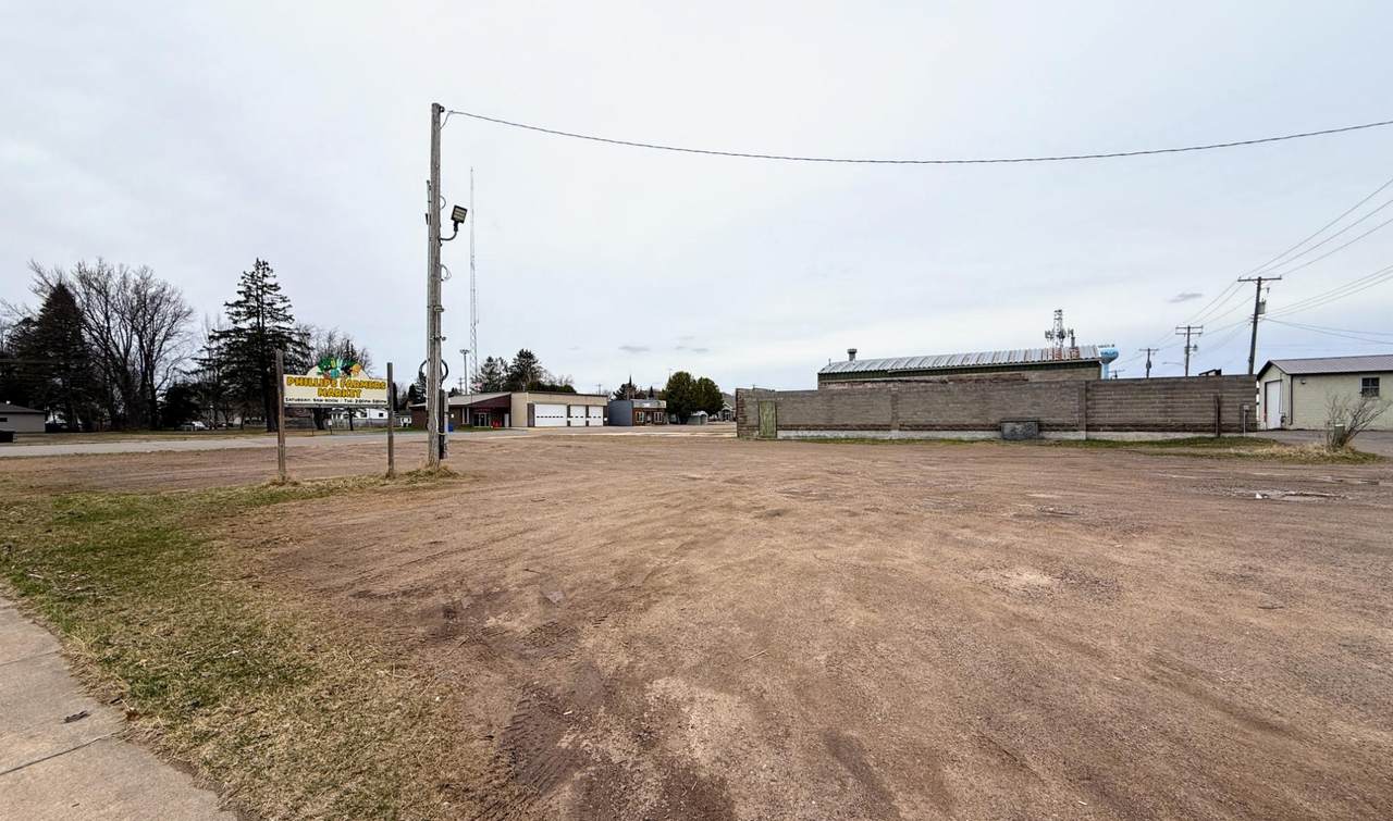 195 Avon Ave S - Photo 1