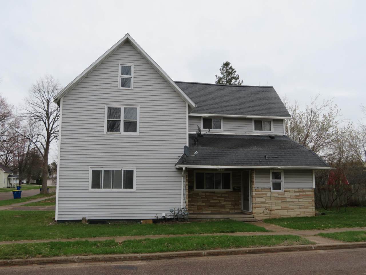 119 State St - Photo 1