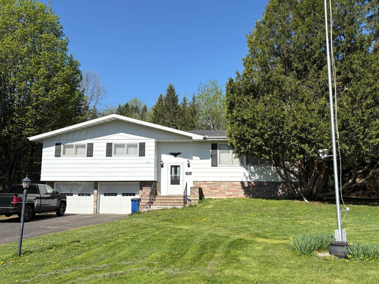 884 5TH AVE S - Photo 1