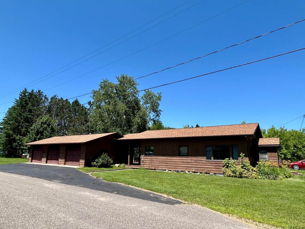 701 Central Ave N - Photo 1