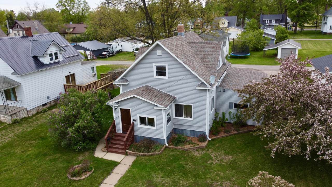 325 Hudson St - Photo 1