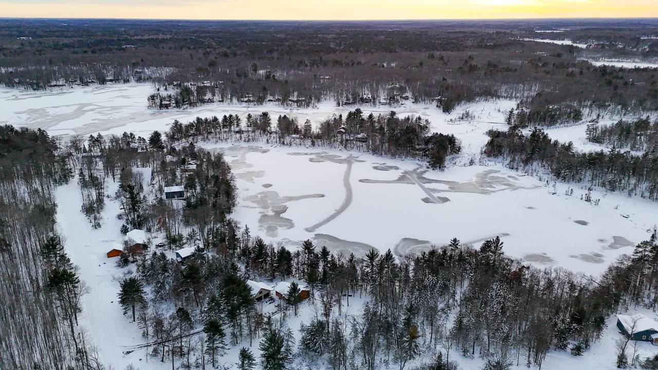 7961 Mcnutt Lake Ln - Photo 1