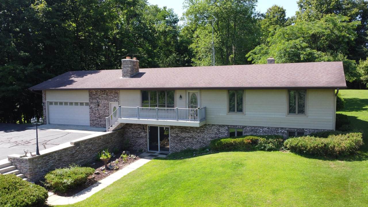 N2008 Maple Rd - Photo 1