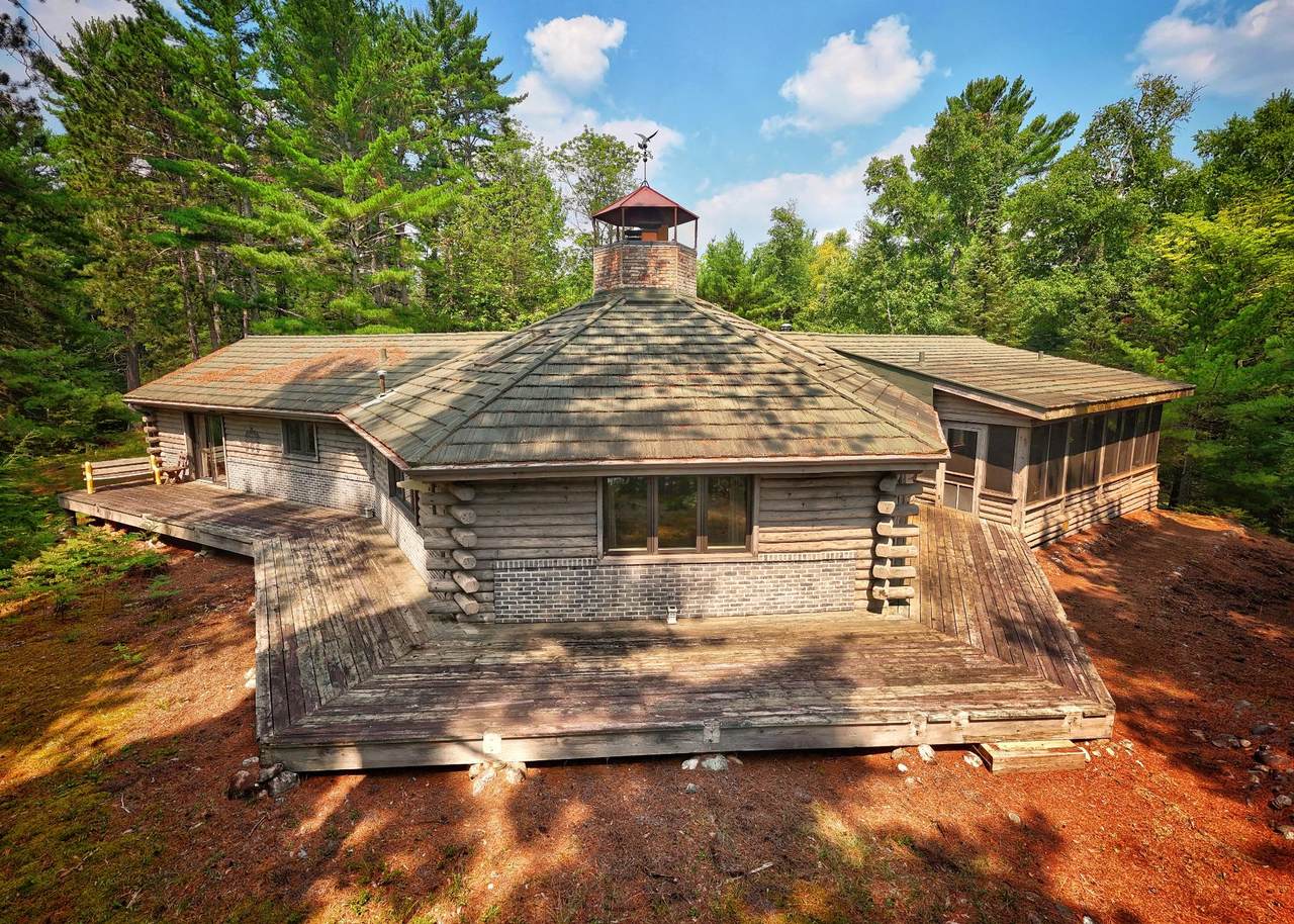 553 Reed Rd - Photo 1