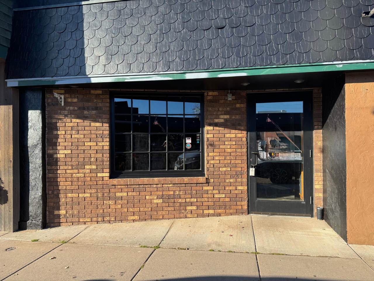 207 Wall St E - Photo 1