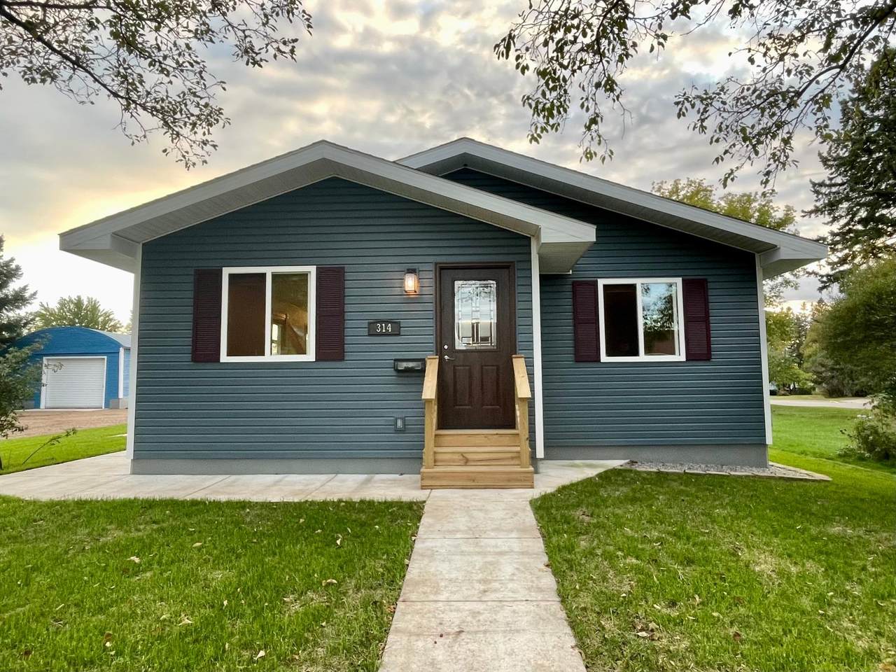 314 Avon Ave S - Photo 1