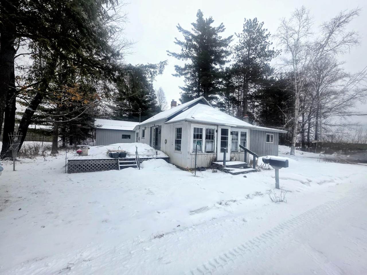 6510 Pine St - Photo 1