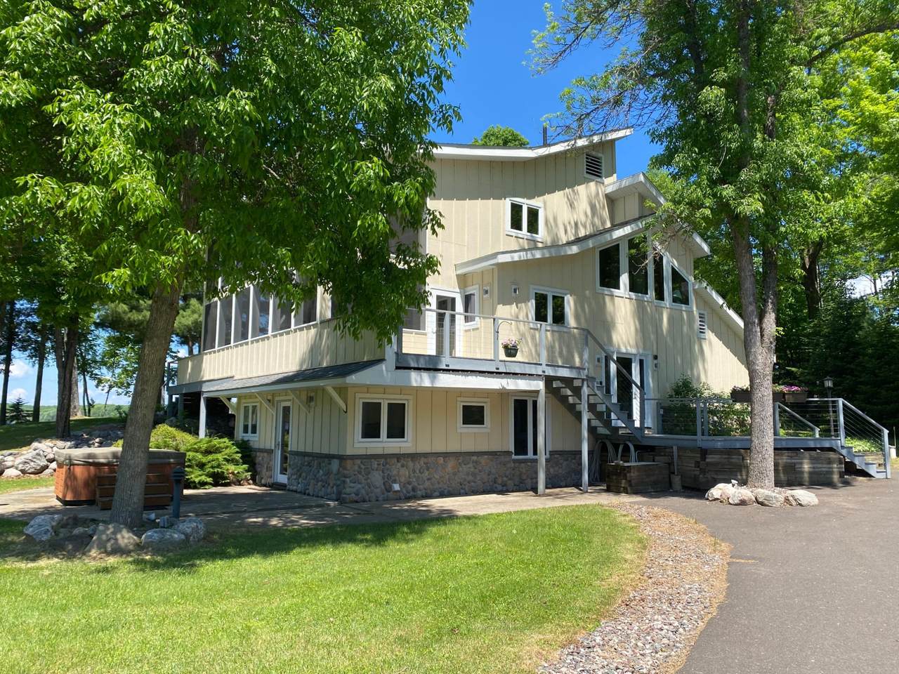 6697 Carola Dr - Photo 1