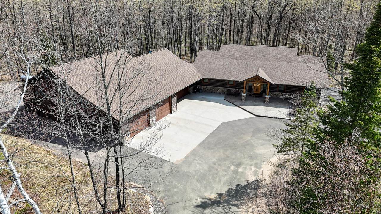 7010 Hiawatha Lake Rd - Photo 1