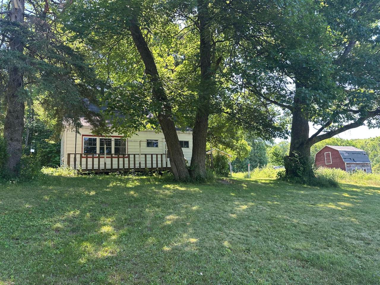 310 Indianhead Rd - Photo 1