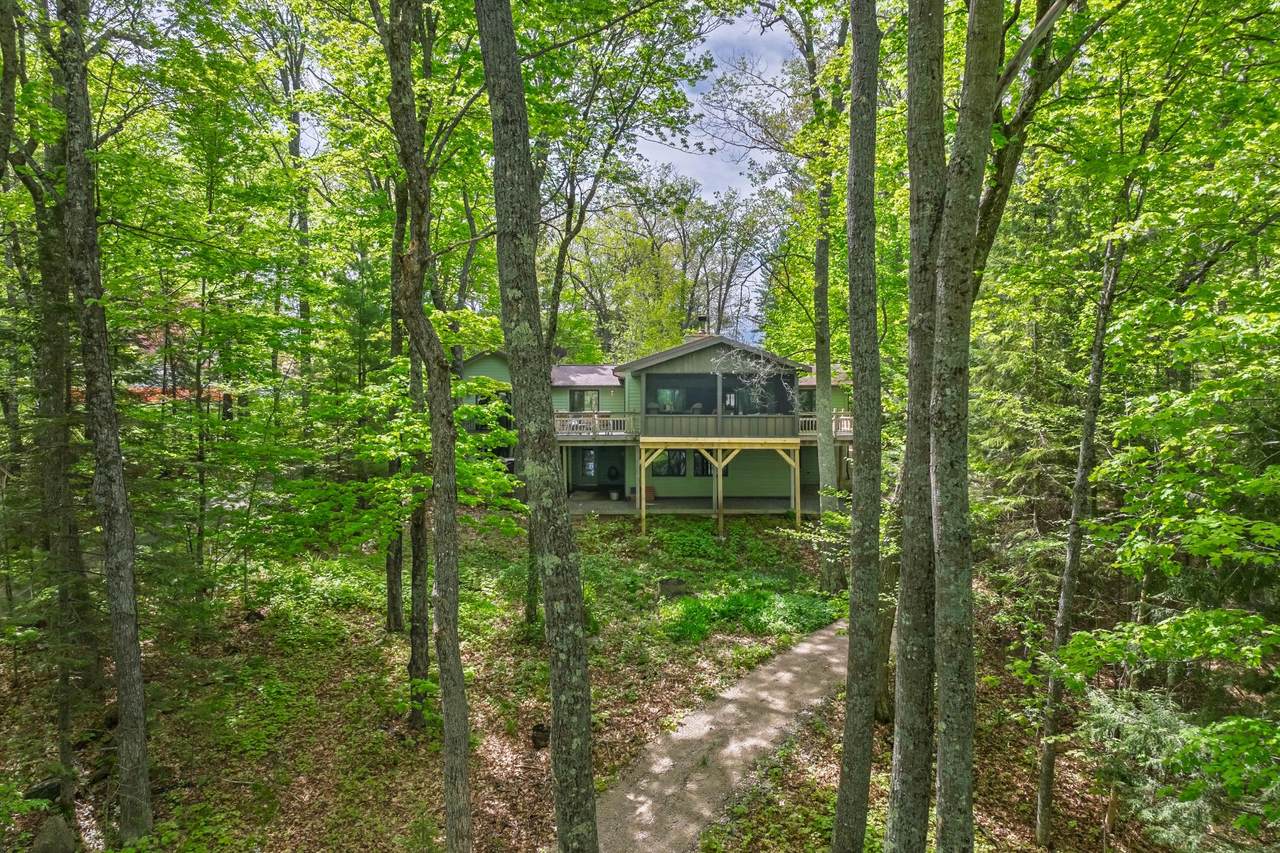 2990 Oak Ridge Ln W - Photo 1