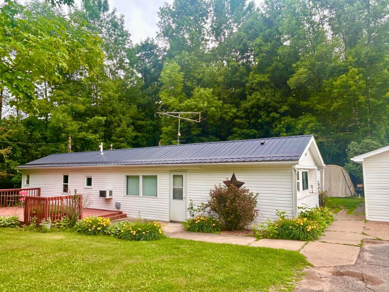 10534 Coes Landing - Photo 1