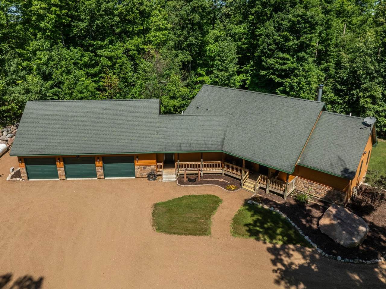 N11328 Northwoods Ln - Photo 1