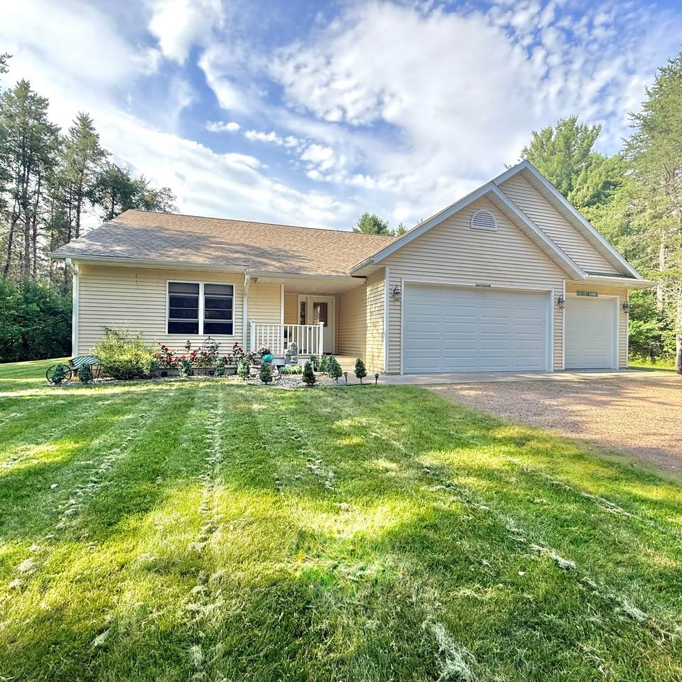 7402 Forest Dr - Photo 1