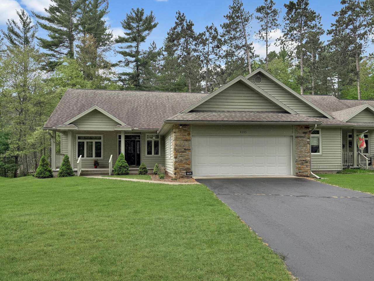 9793 Norway Ln - Photo 1