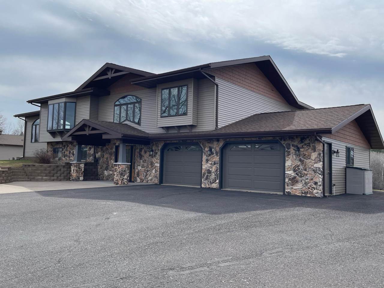 661 South Range Rd - Photo 1