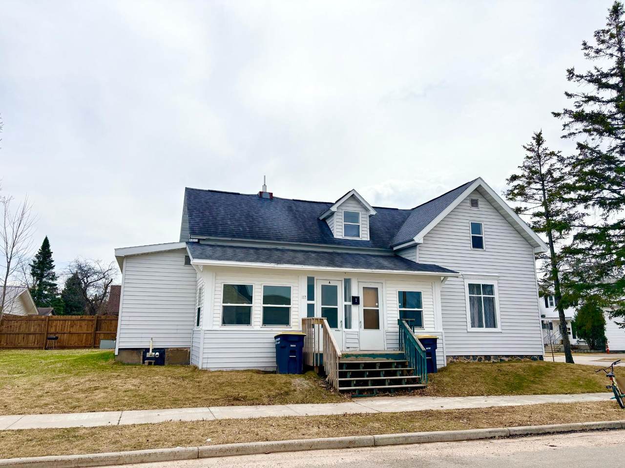 17 Prospect St - Photo 1