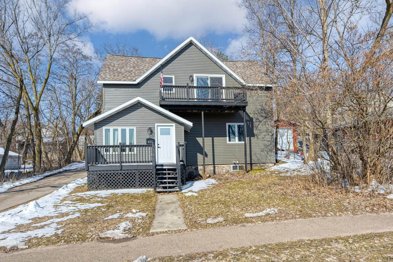 421 Thayer St - Photo 1
