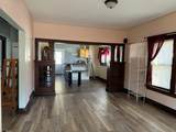 313 Pine St E - Photo 4