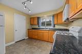 916 Margaret St - Photo 3