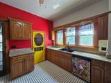 227 Merrill Ave W - Photo 6