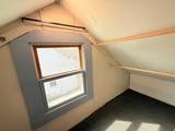 715 Stevens St N - Photo 18