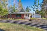 1043 Maple St E - Photo 4