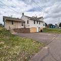 301 Larch St W - Photo 5