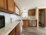 742 Division St - Photo 8