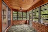 1045 Woodland Dr - Photo 3