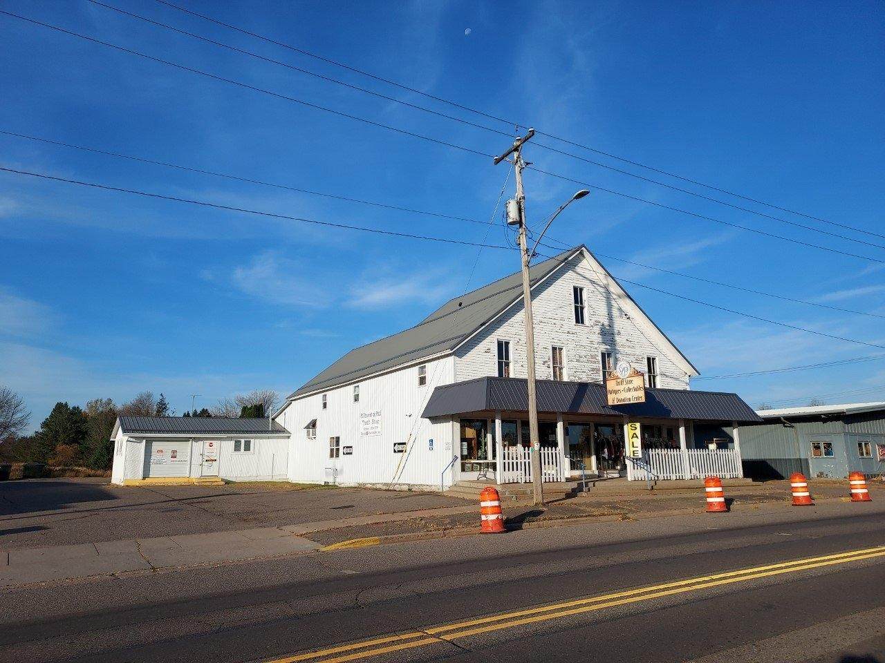 884 Lake Ave N - Photo 1