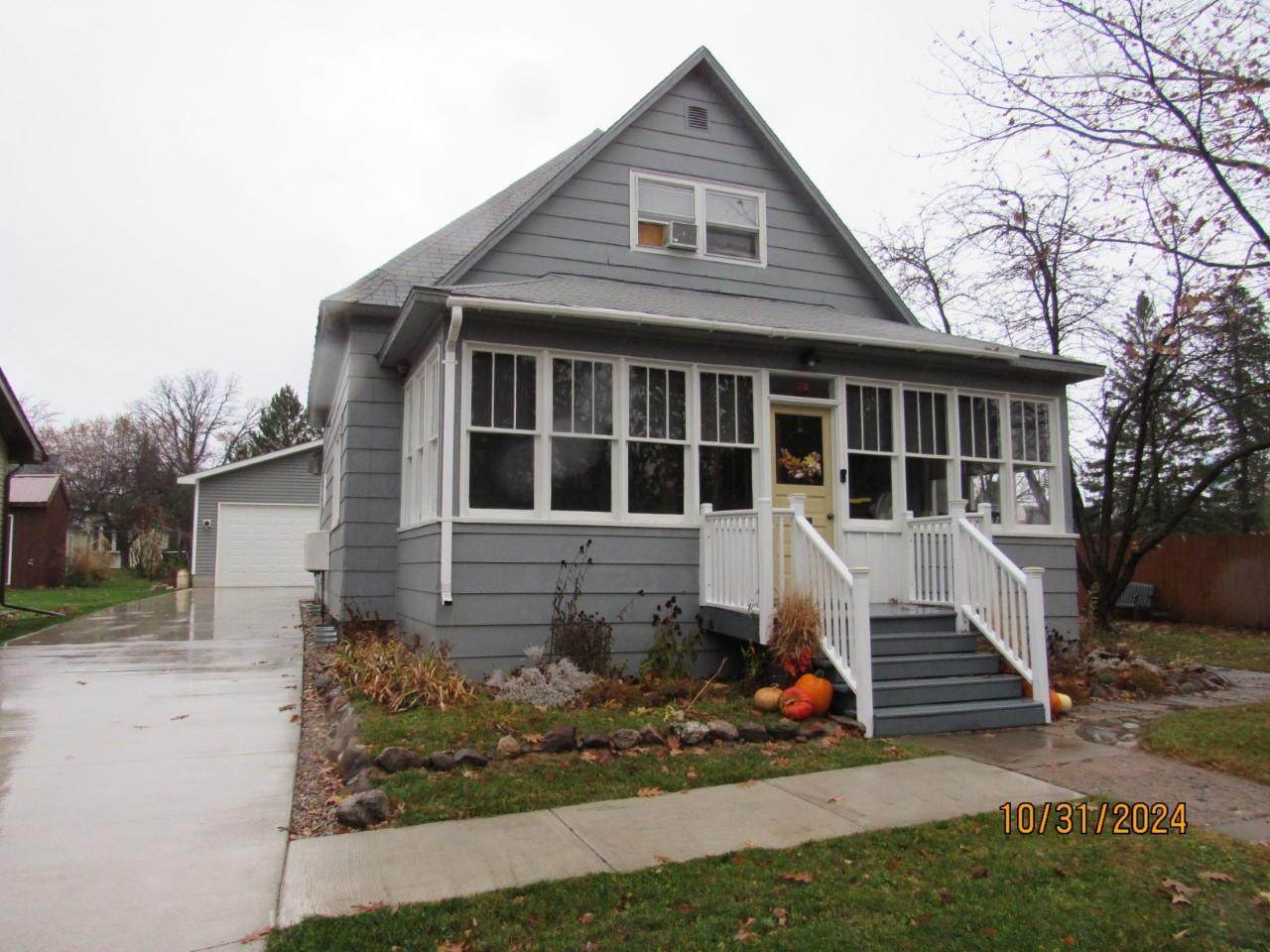 240 Forest Ave - Photo 1