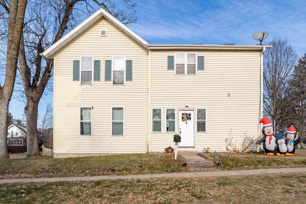 500 5TH ST E - Photo 1