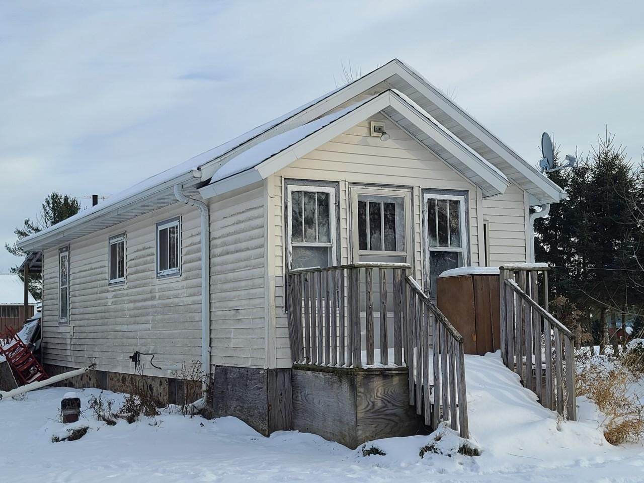 N4320 Mequon St - Photo 1