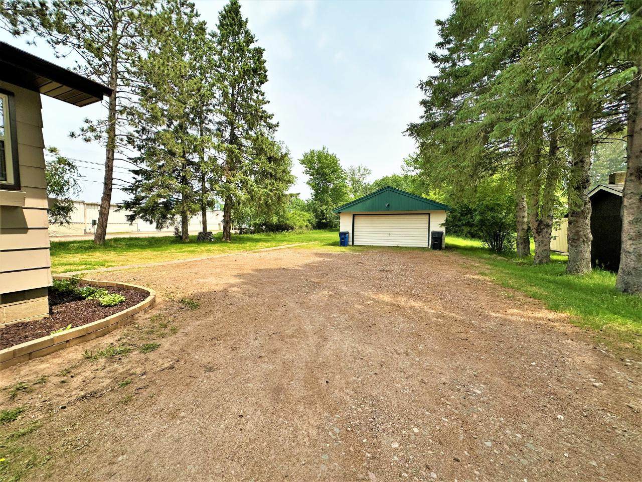 https://bt-photos.global.ssl.fastly.net/northwoods/orig_boomver_1_215688-2.jpg
