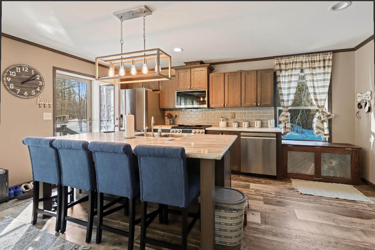 https://bt-photos.global.ssl.fastly.net/northwoods/orig_boomver_1_215802-2.jpg