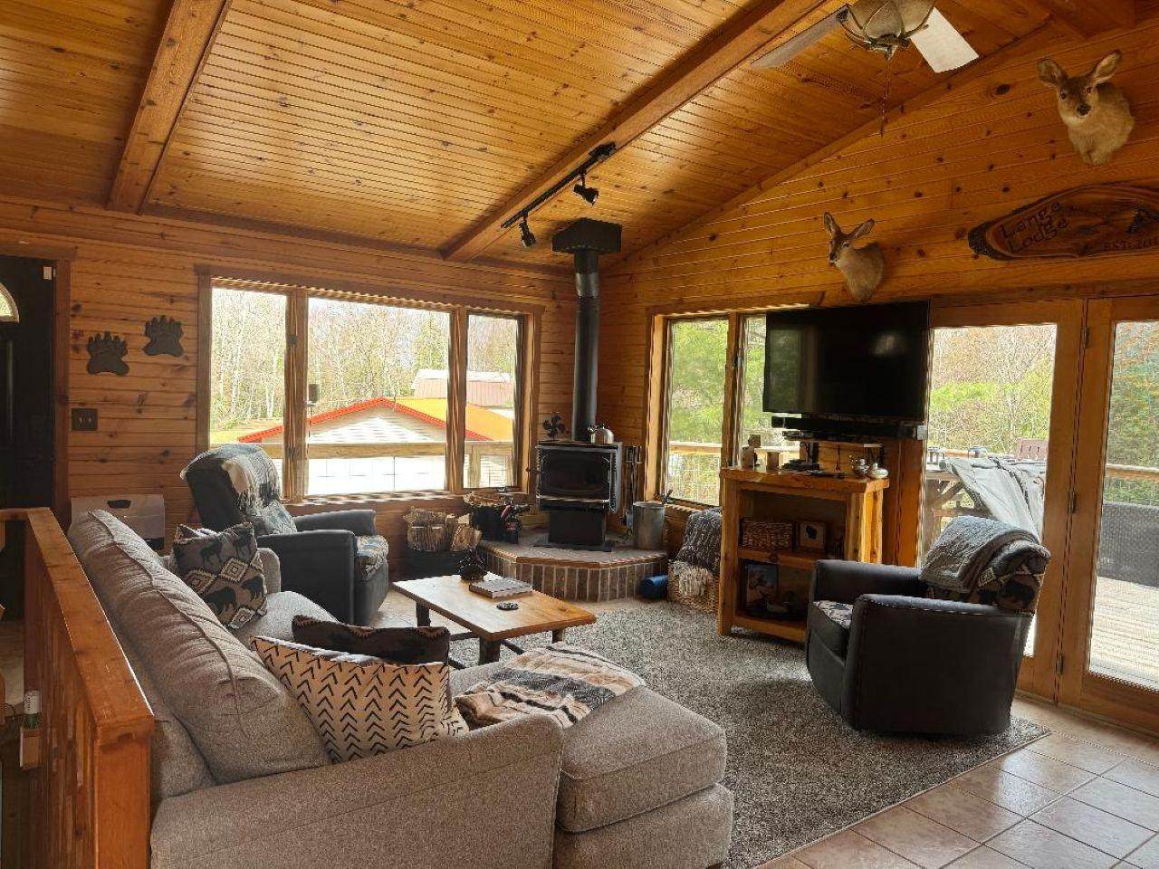 https://bt-photos.global.ssl.fastly.net/northwoods/orig_boomver_1_216861-2.jpg