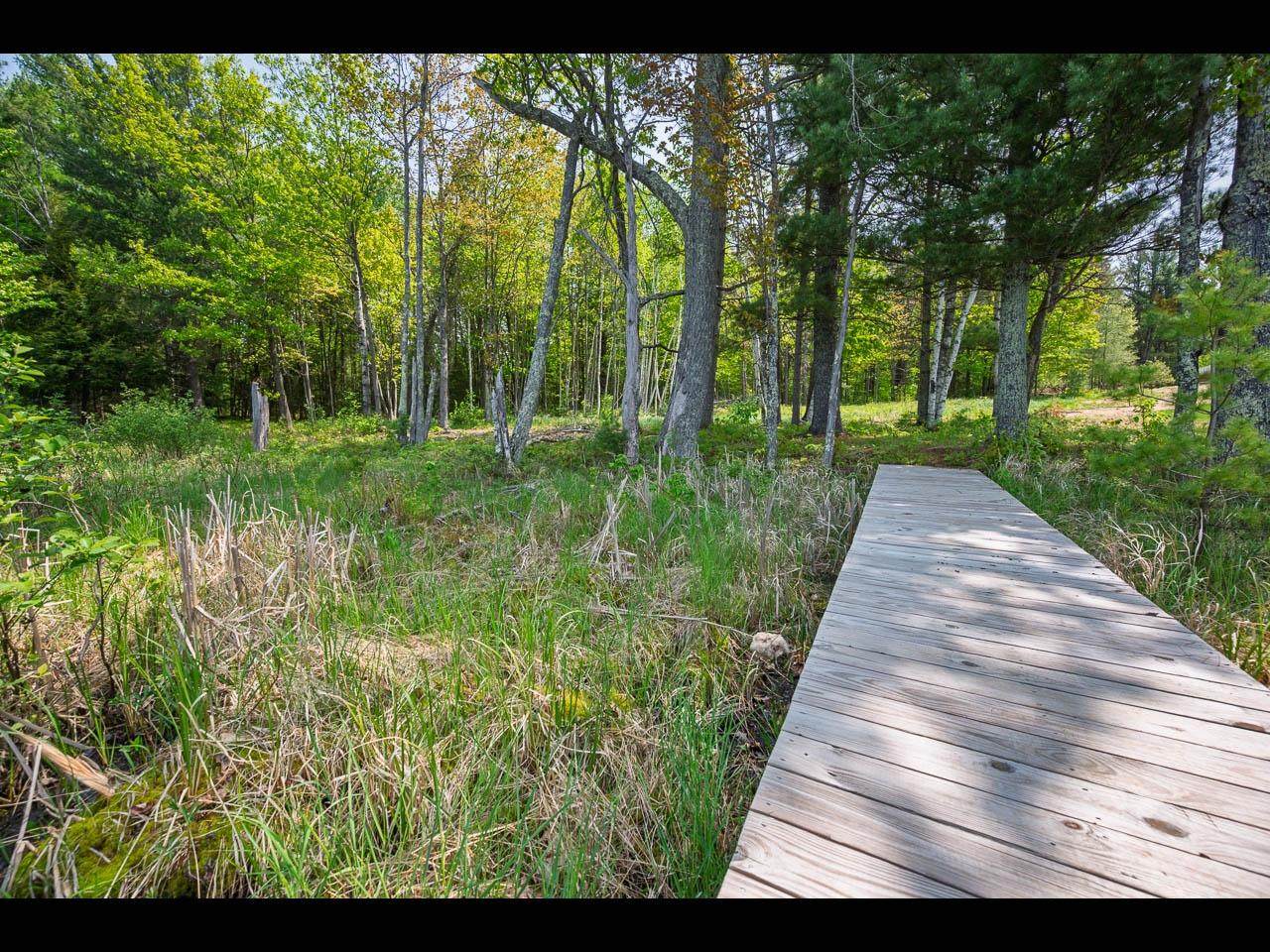https://bt-photos.global.ssl.fastly.net/northwoods/orig_boomver_1_217156-2.jpg