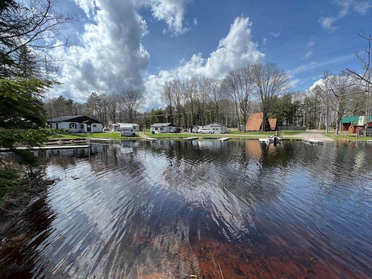 https://bt-photos.global.ssl.fastly.net/northwoods/orig_boomver_1_217370-2.jpg